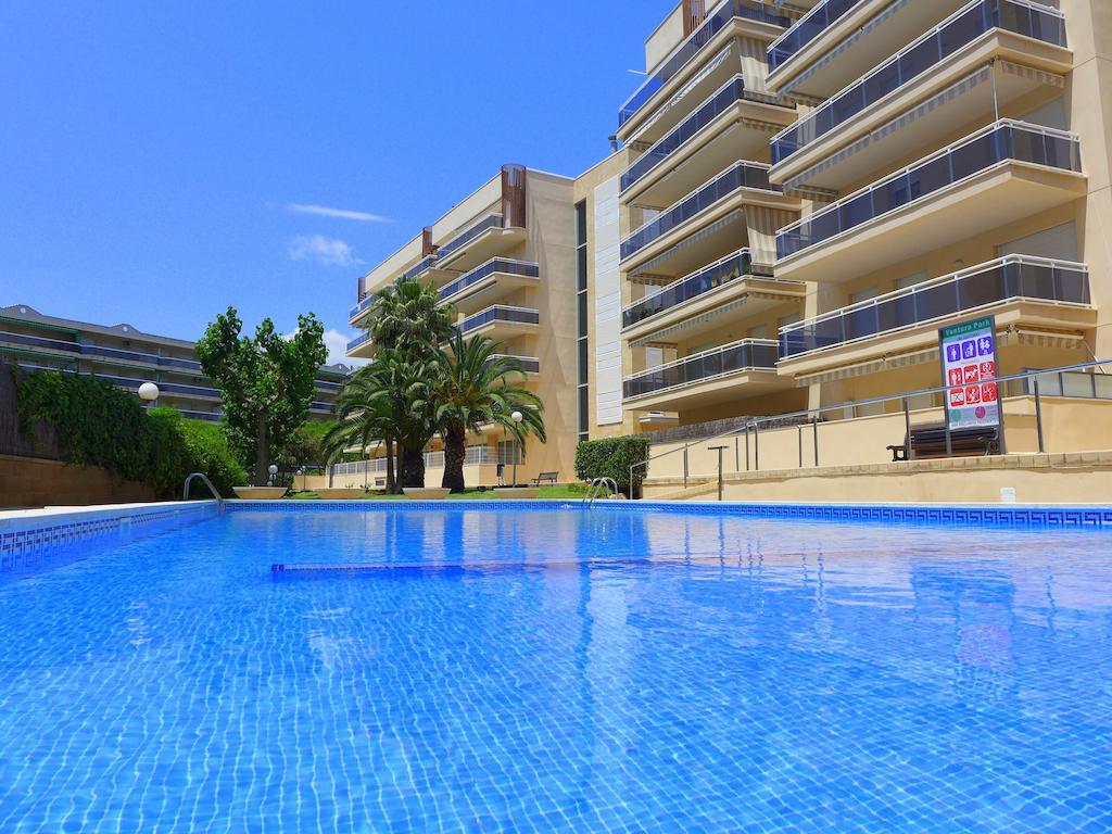 Rentalmar Ventura Village 살루 외부 사진