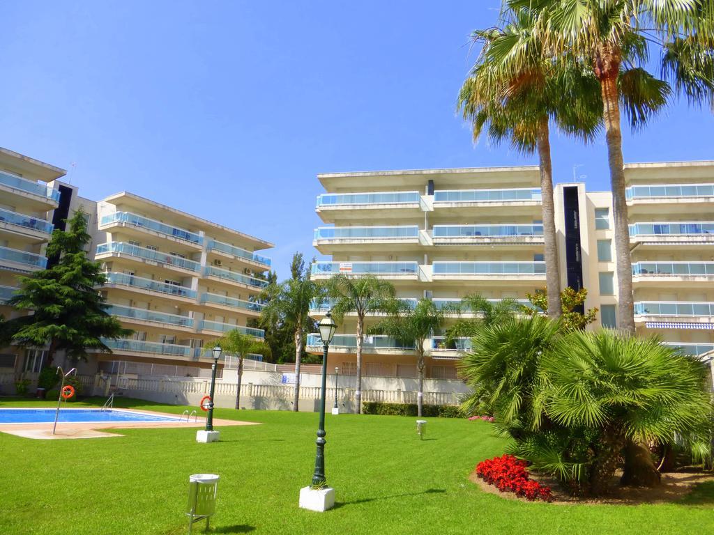 Rentalmar Ventura Village 살루 외부 사진
